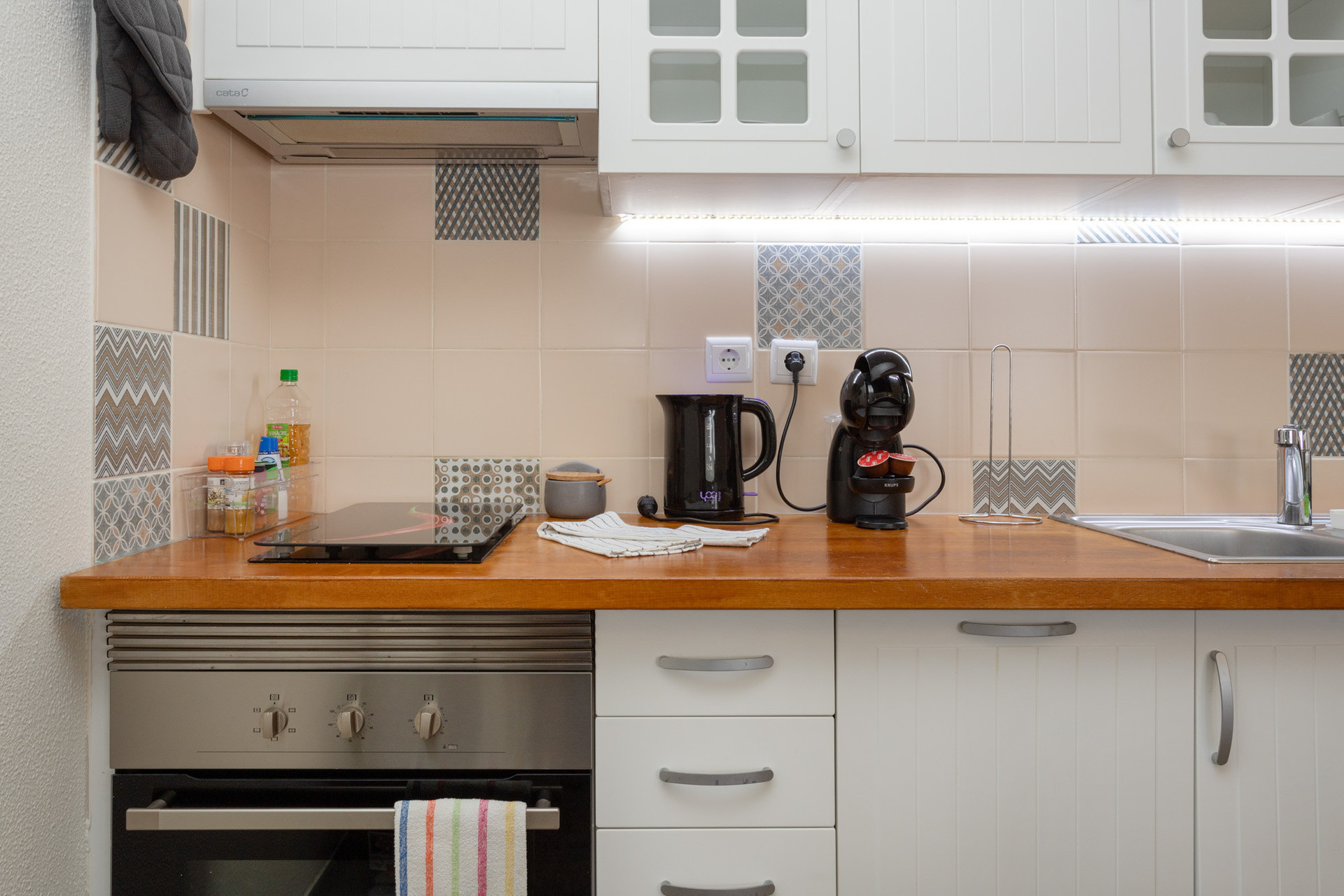 Fully equipped kitchen to prepare your meals. Everyone knows that the best chefs' secret ingredient of is love <3