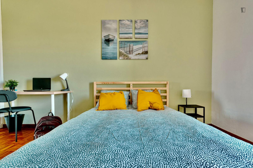 Double bedroom in student-popular Paranhos-room5 preview