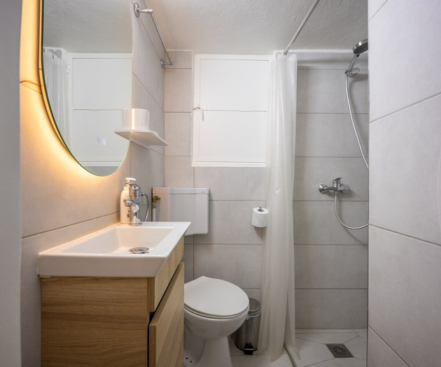 Acropolis Delux 1st FLR Aprt up 4 guests