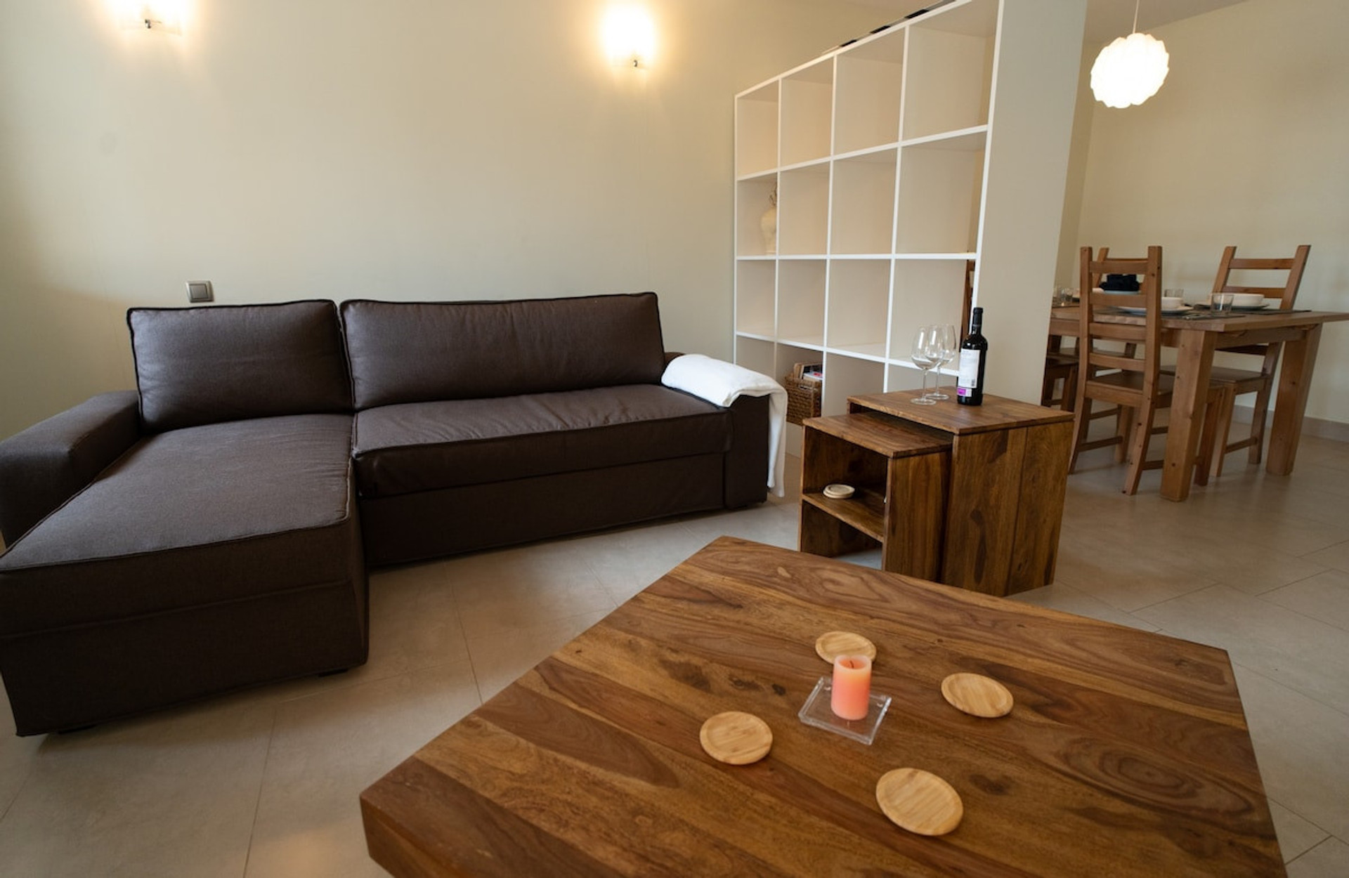 Living room image 2