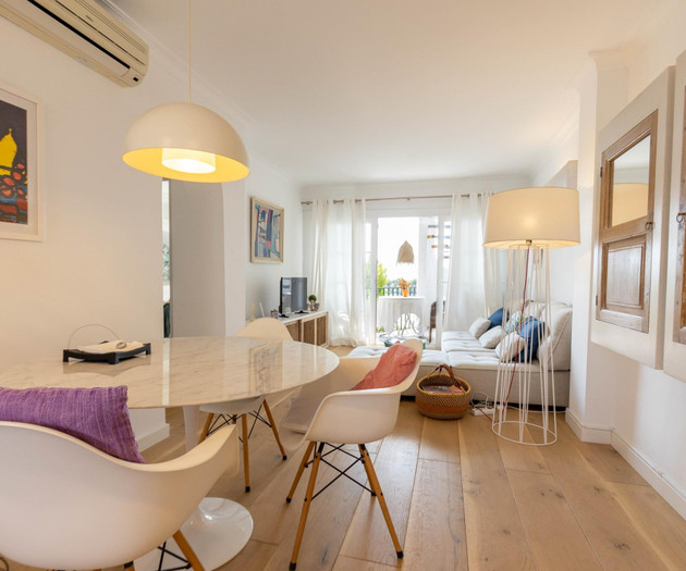 Sea, apartment with sea views, in first line of th