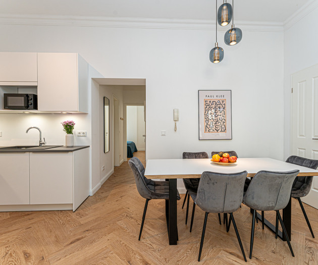 Modern and completely renovated 4-room apartment