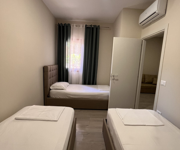 ECONOMY APARTMENT FOR 6-– 4 Min from the Beach!
