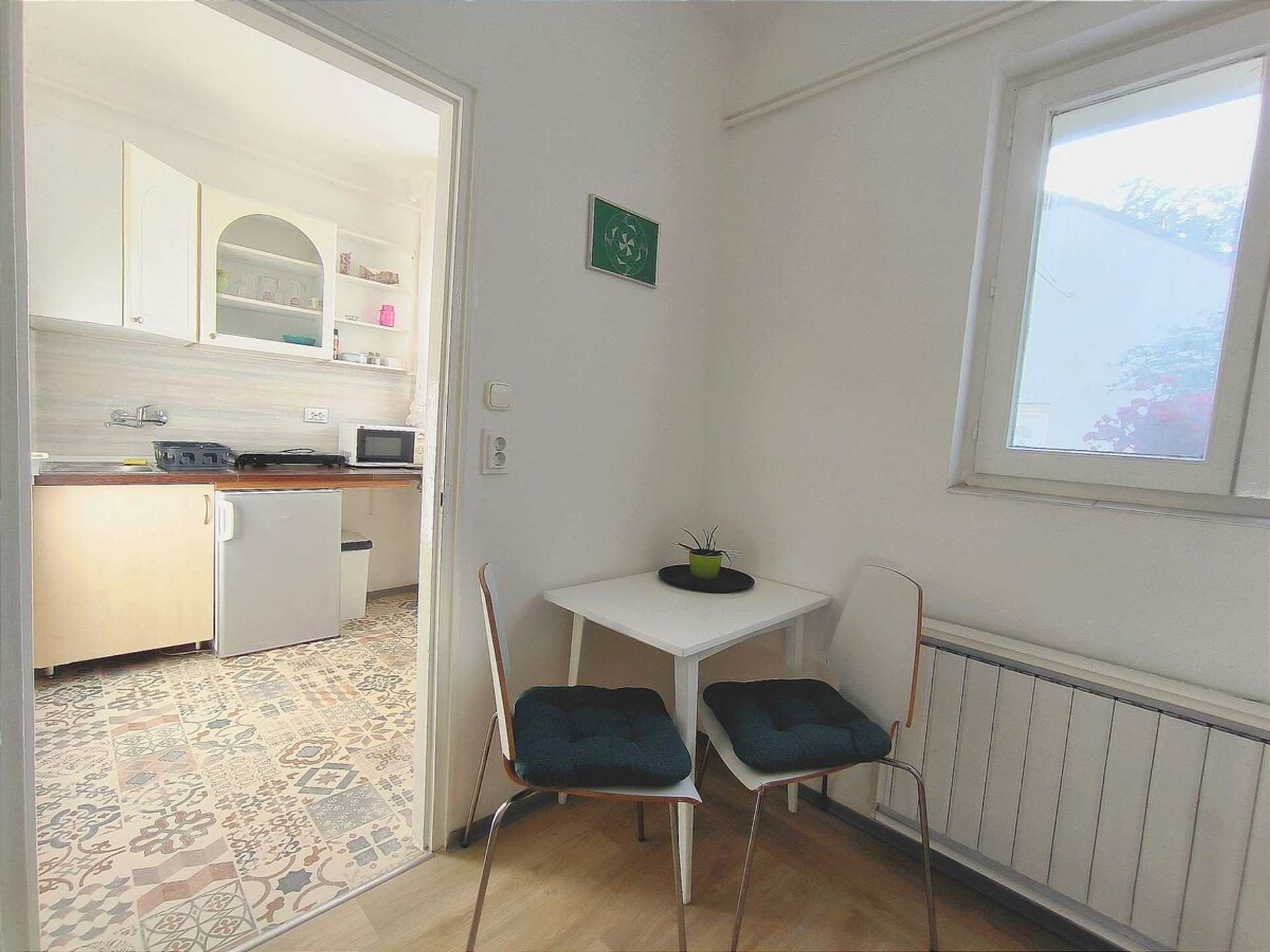 Full kitchen image 1