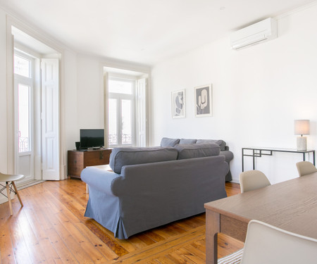 Great Apartment w/ Balcony - Center of Lisbon