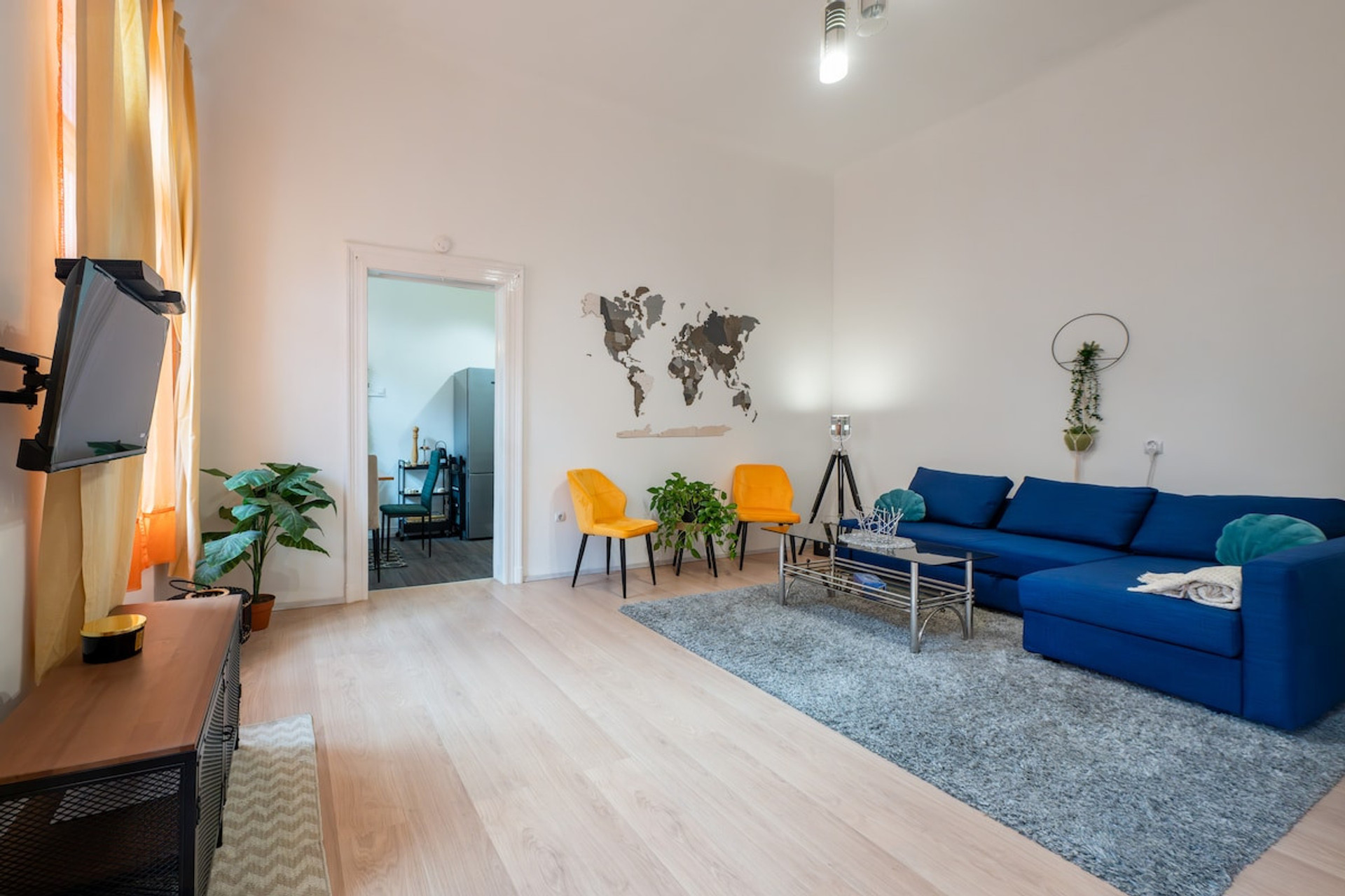 Living room image 2