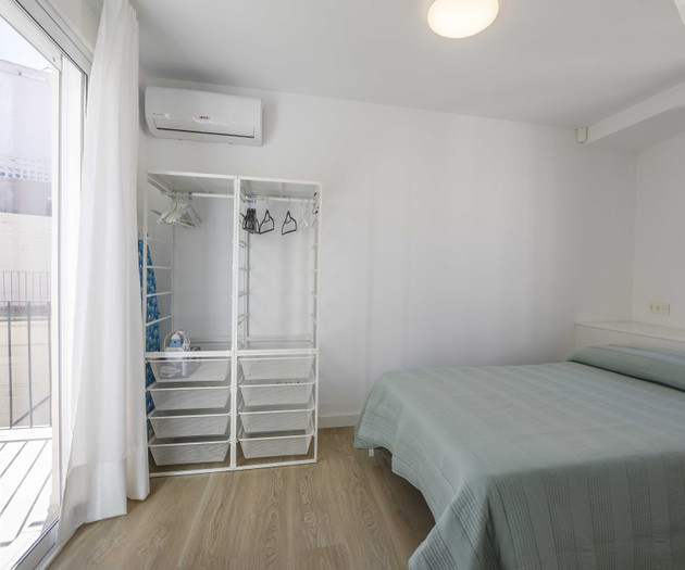 Renovated apartment with terrace and 3 bedroom