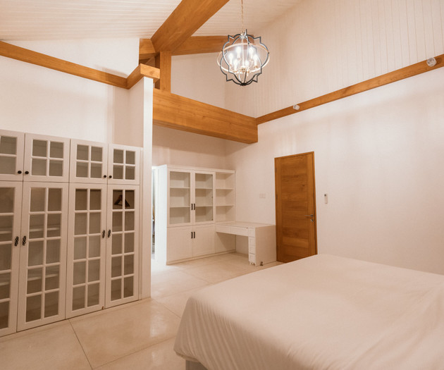 Luxury Ocean Front Private Pool  5 BDR Nalas Villa