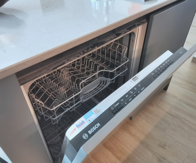 Corner Nest Preveza – Balcony, Parking & Wi-Fi