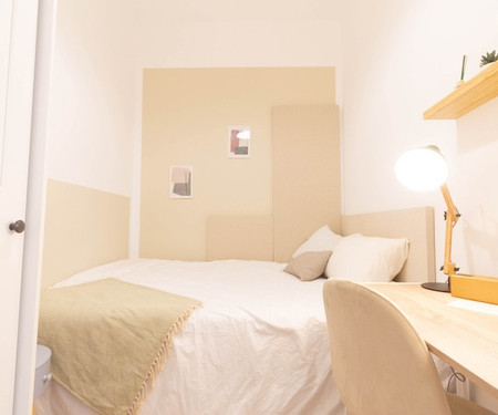 R0409- Room in Co-living Raval