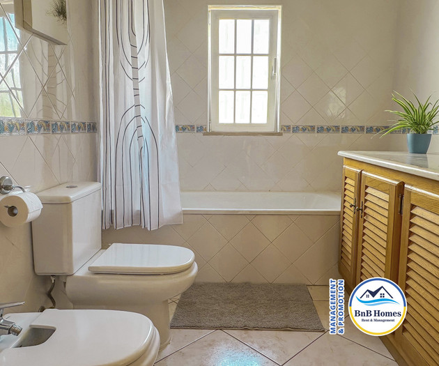 Villa Verde - 4 bedrooms, Marina view, pool & BBQ