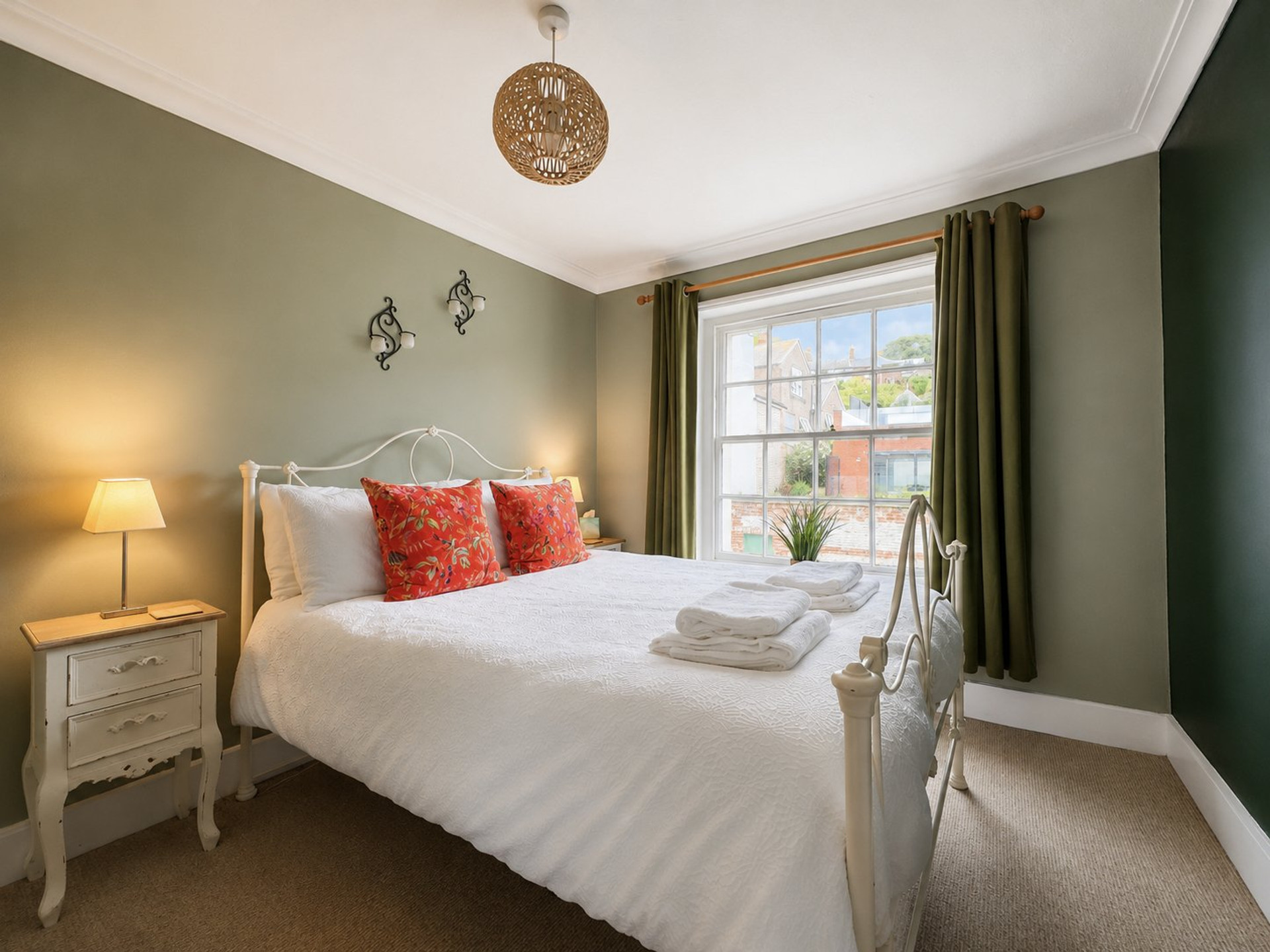 Double bedroom with iron bed