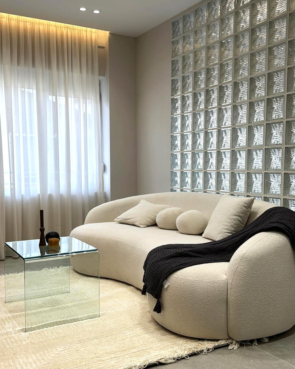 Modern apartment in the center of Tirana preview