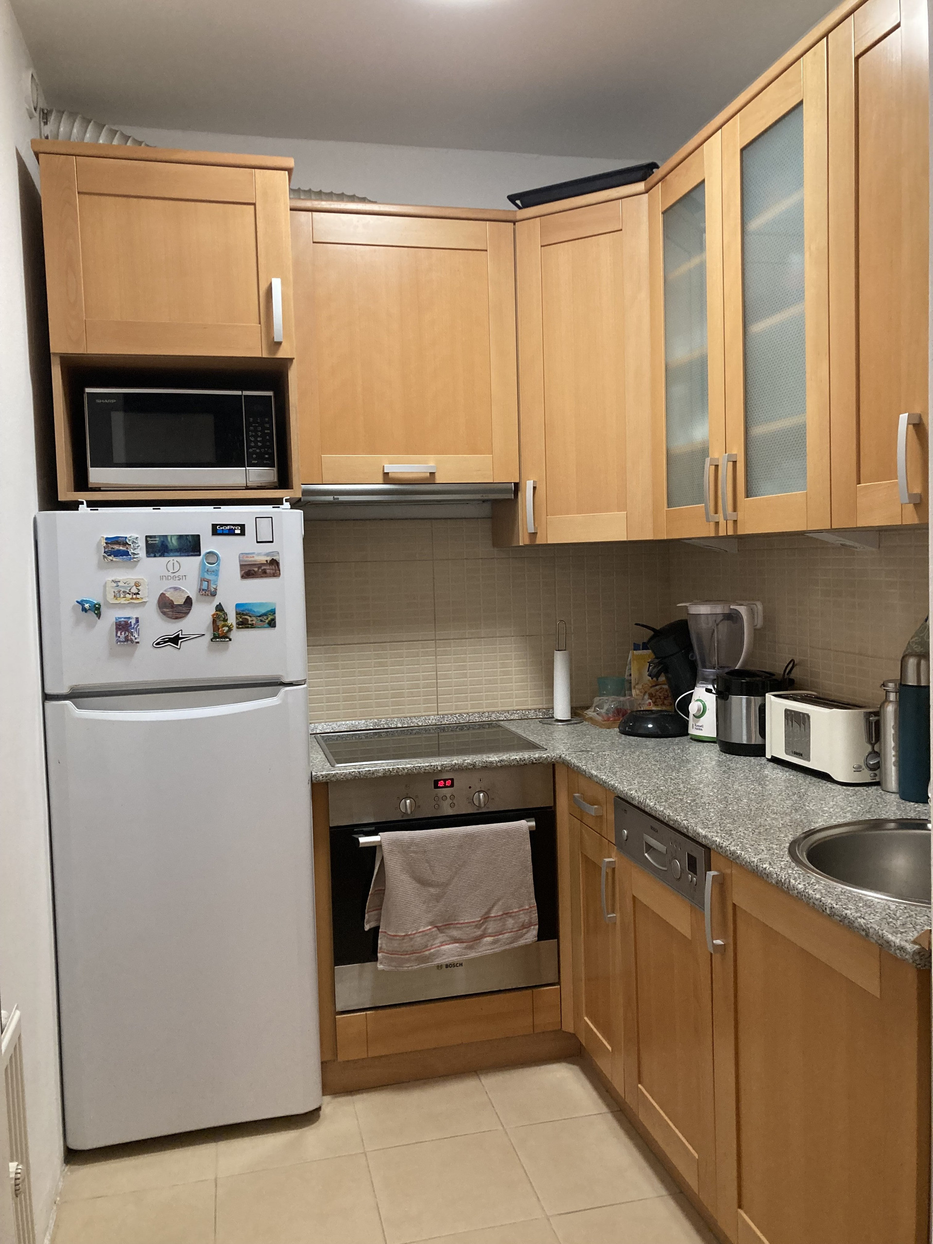 Compact kitchen with appliances