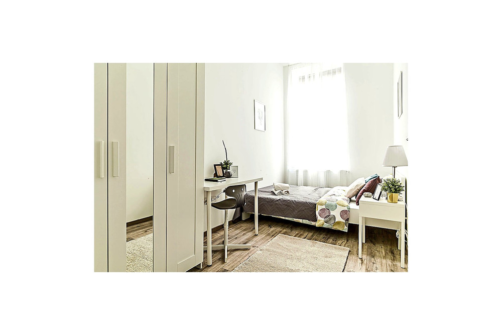 Private Sunny Room with Workspace preview