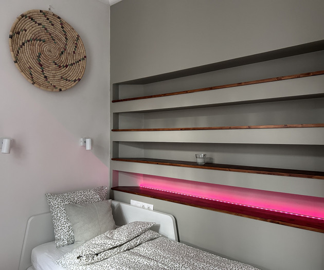 Stylish 1.5-BR Apartment in an Excellent Location