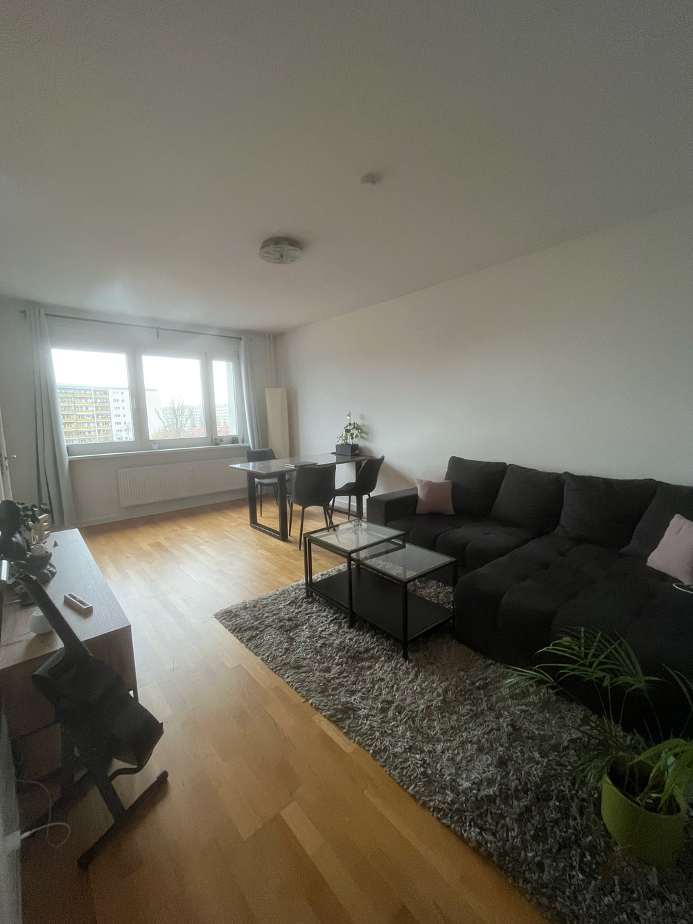 Modern, fully equipped 3-room apartment w/ balcony preview