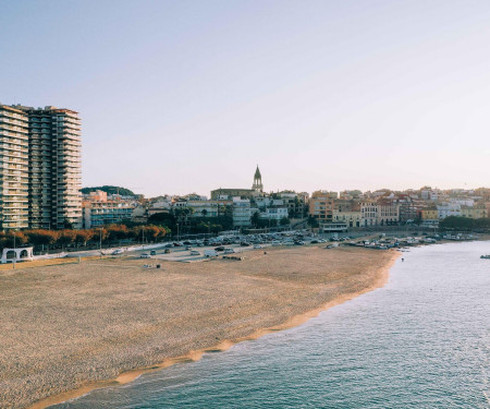 Modern apartament with parking in Palamós