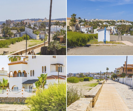 Cubo's Beachfront Marina de Casares House