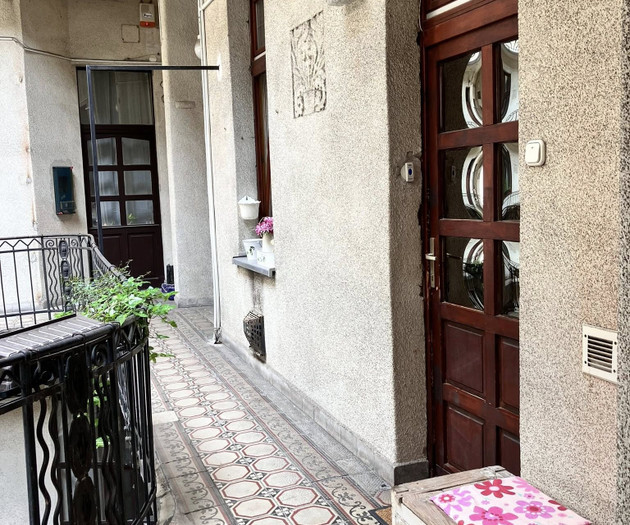 Studio Flat Under the Castle Hill