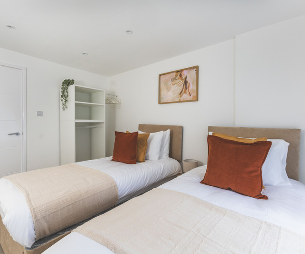 Gorgeous 3 Bed Flat, Kilburn - Central Location