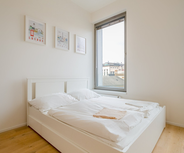 The Elegant White Suite in SmichovCity Residence