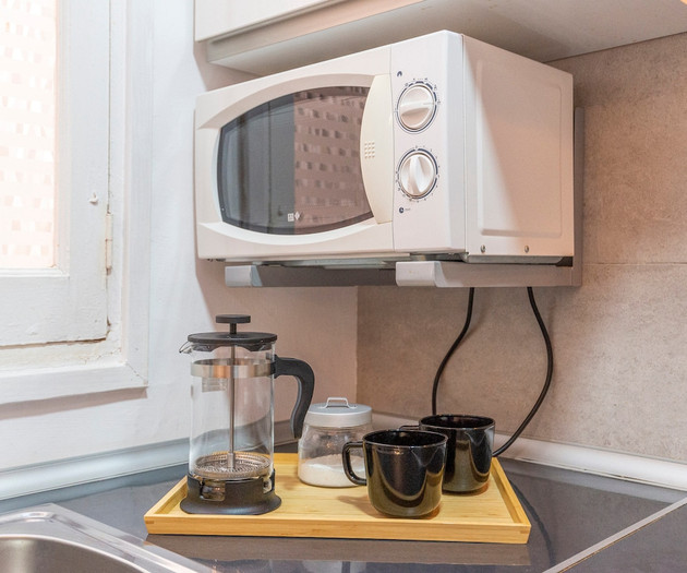 Full kitchen