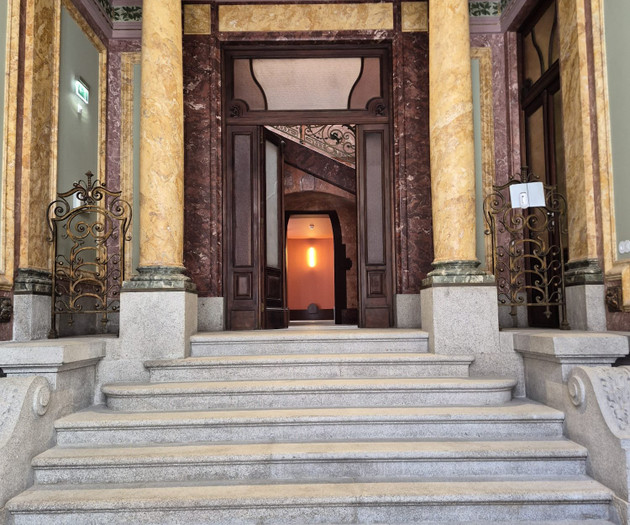 Elegant Retreat in Bijou Palace – Porto
