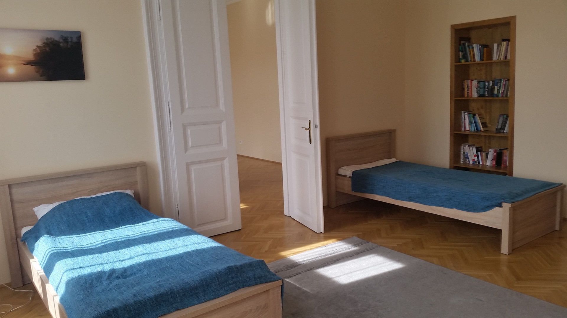 Twin bedroom