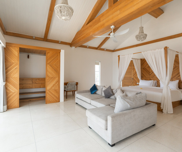 Luxury Ocean Front Private Pool  5 BDR Nalas Villa