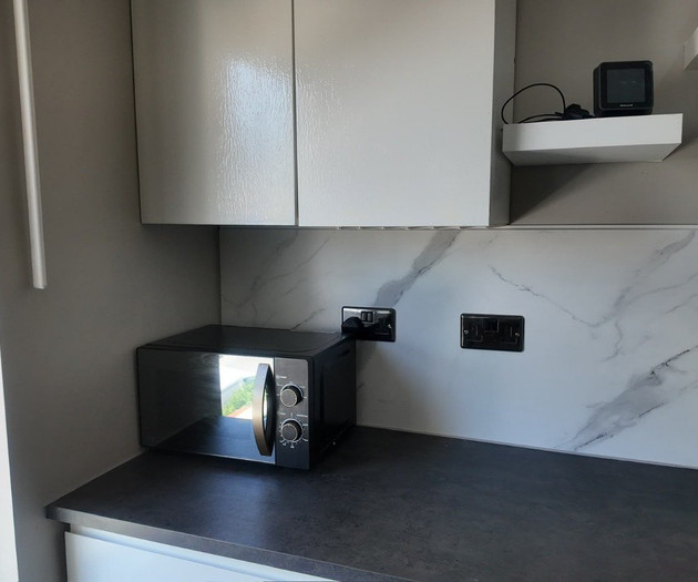 1BR London Retreat with Garden and Parking