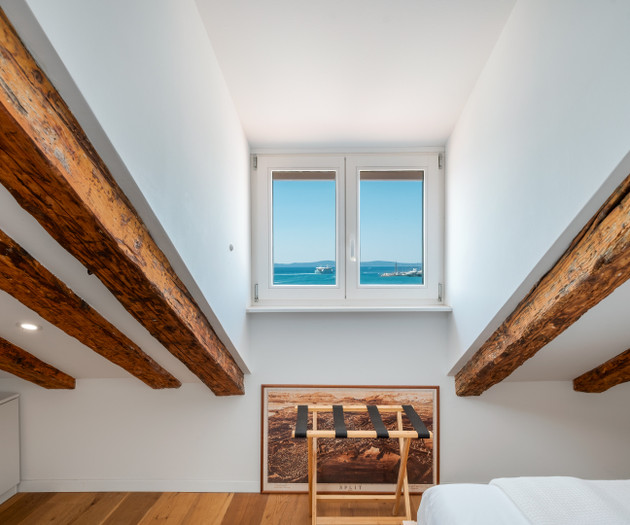 “Stylish 2 BR Retreat on Split’s Seaside Riva“