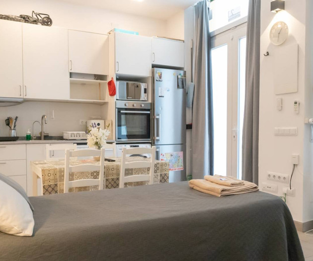 Bright & Cozy Studio near Atocha & Retiro