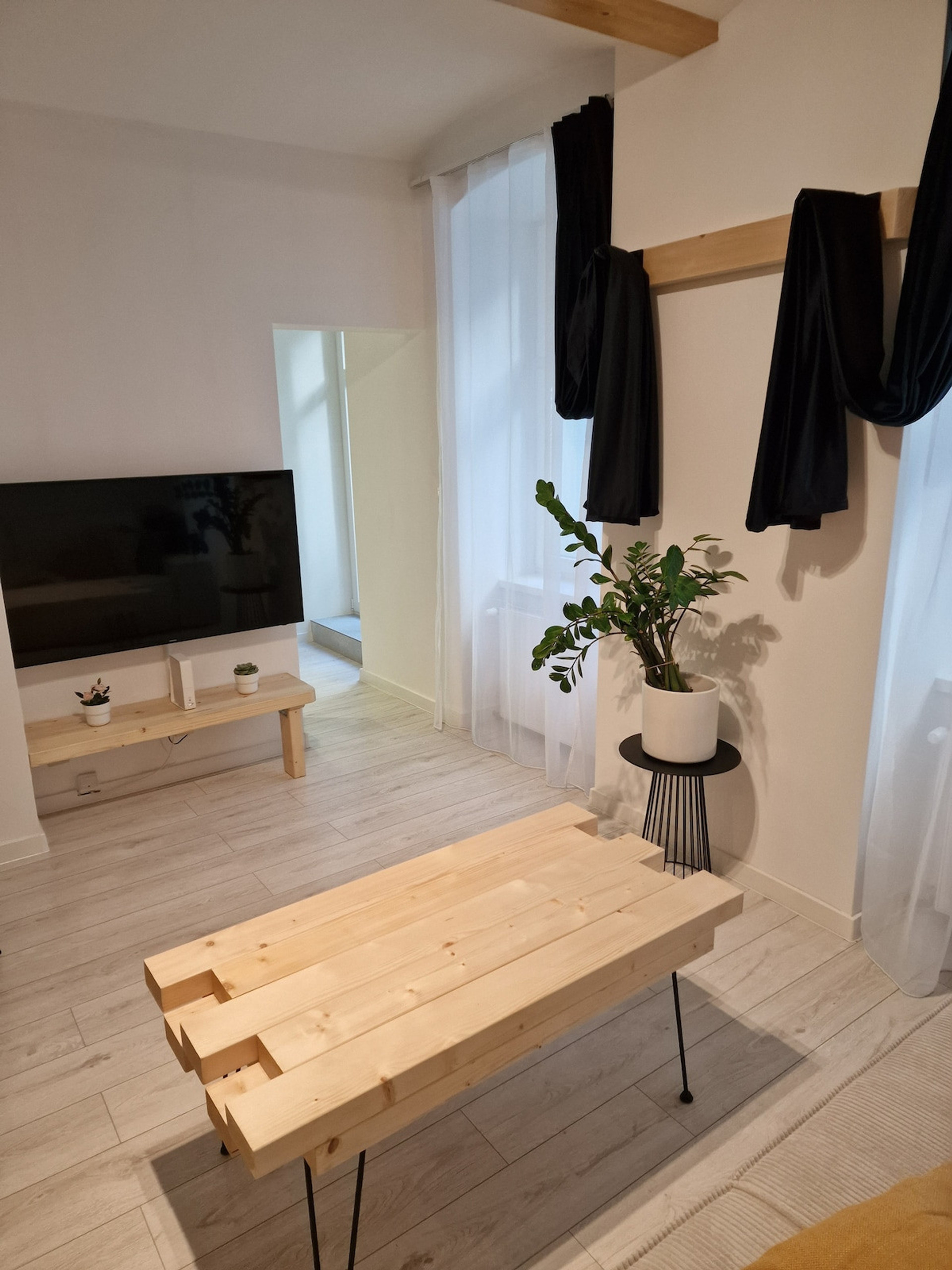 Living room image 4