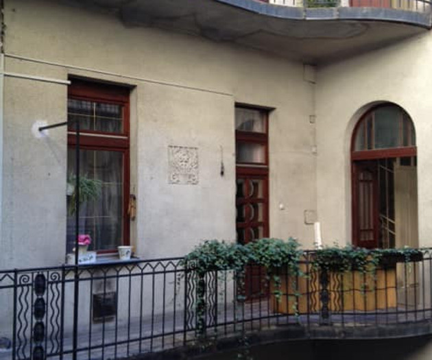 Studio Flat Under the Castle Hill