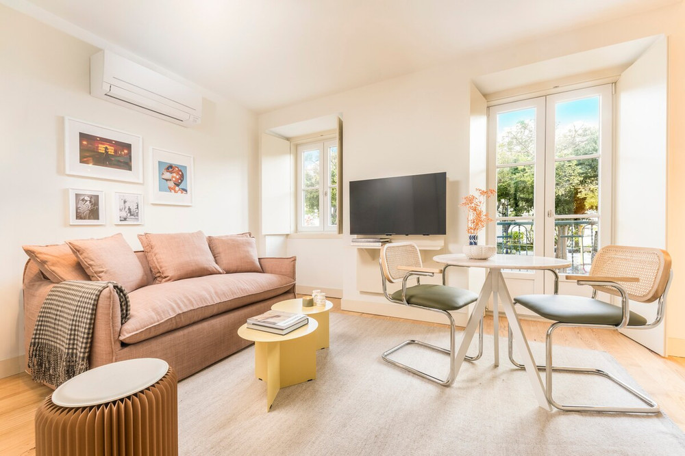 Homeclub | Bright 1BR Apartment in Estrela preview
