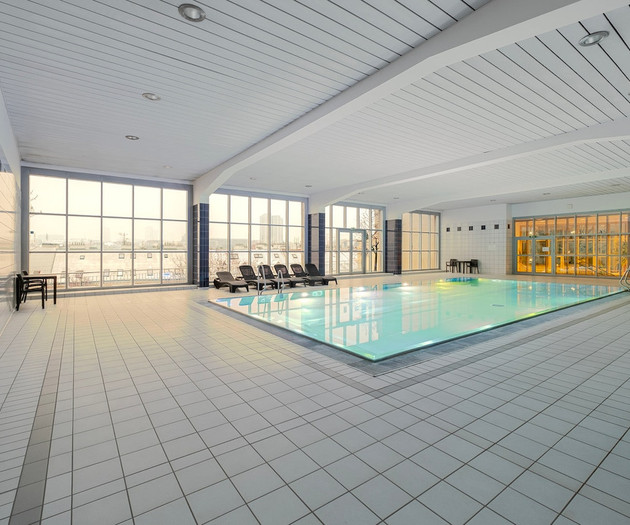 Blueground | Vinohrady, pool, near Vyšehrad, ID88
