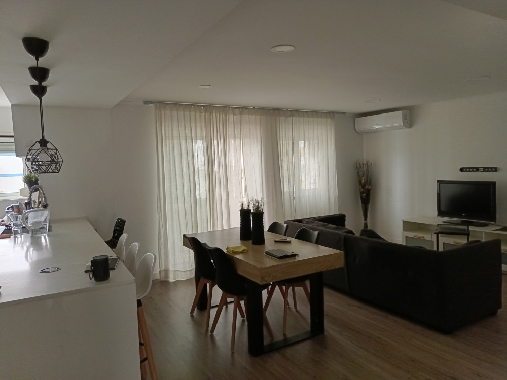 Cozy room in shared apartment, Almada