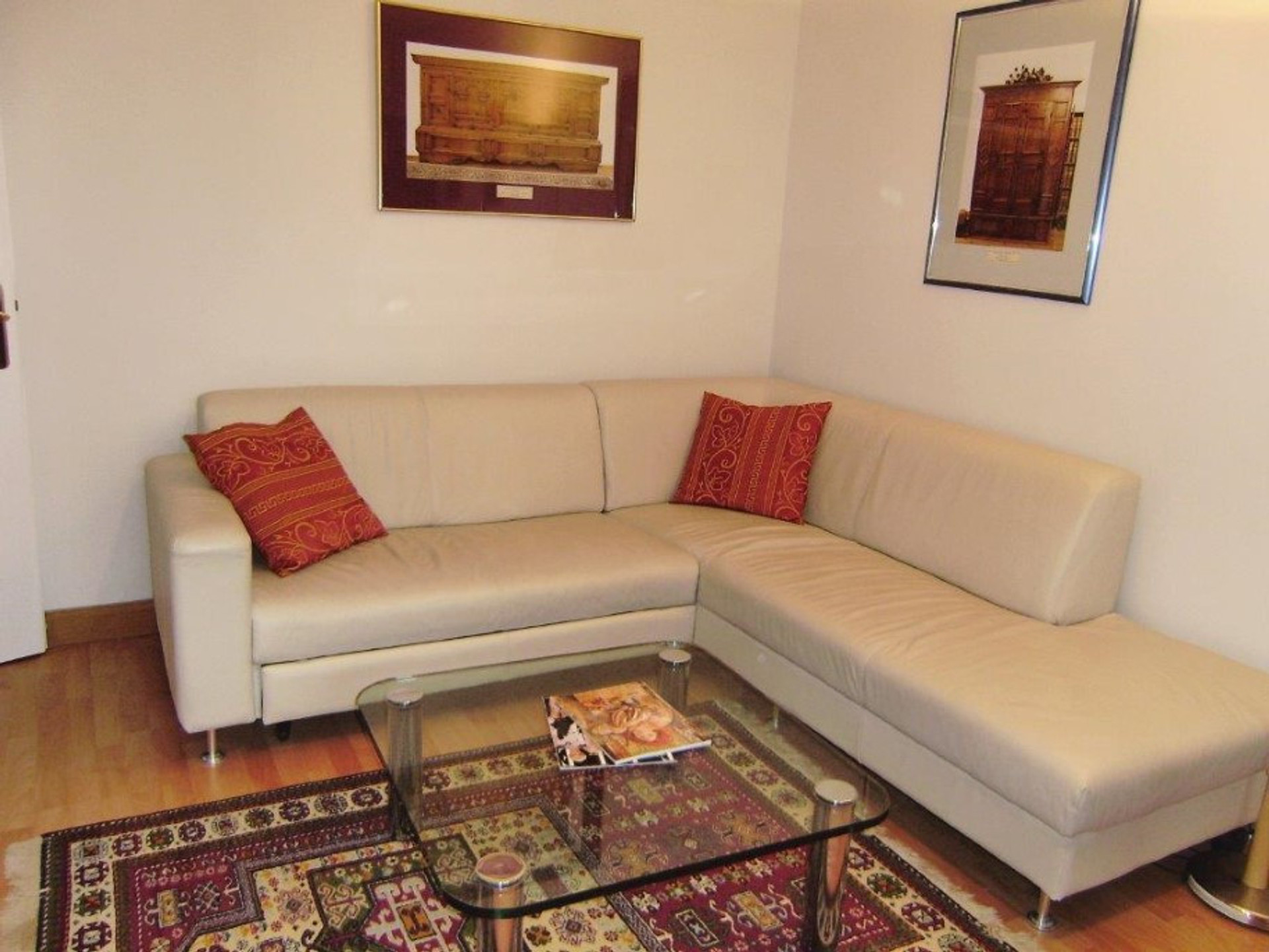 Schlafbank im Wohnzimmer