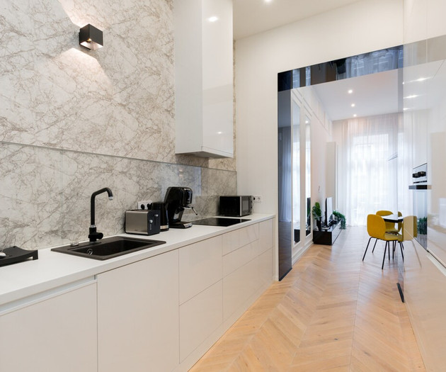 Designer Dream Home @ The Opera w/ Sauna & Balcony