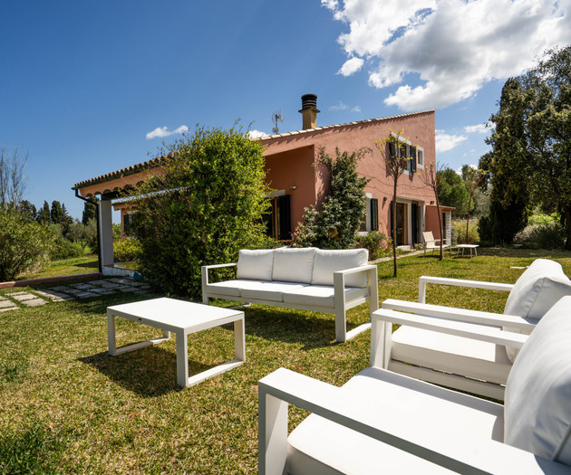 Unique Room in 340m2 VillaBetween sea and mountain