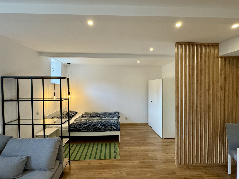 New studio between airport and city centre preview