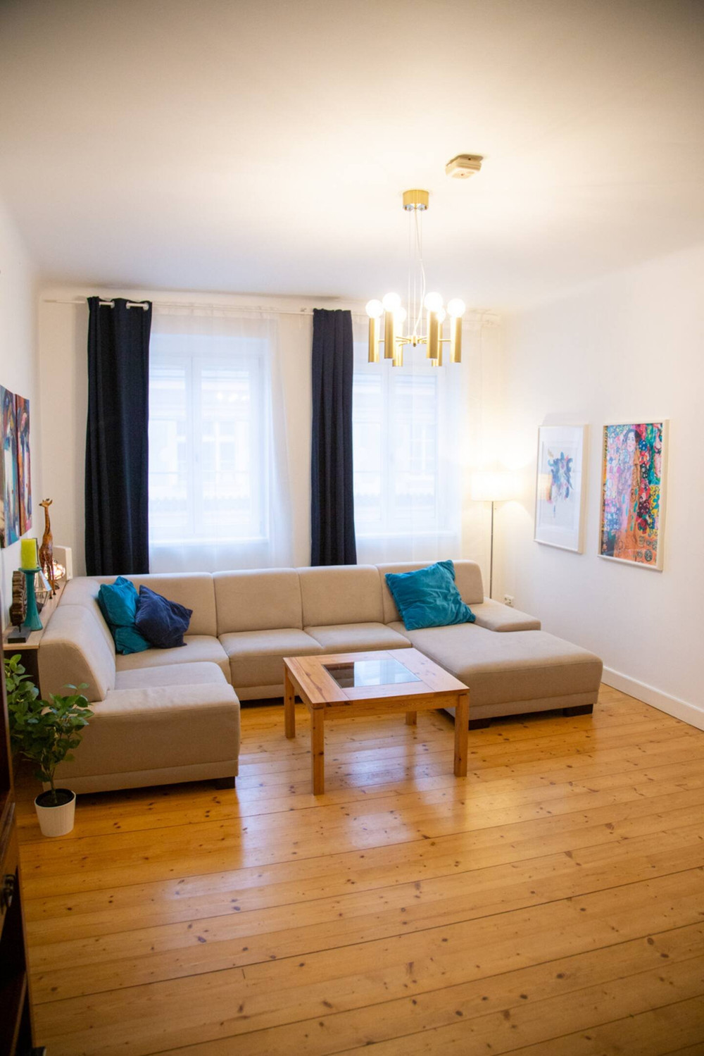 Exceptional Old Town Apartment preview
