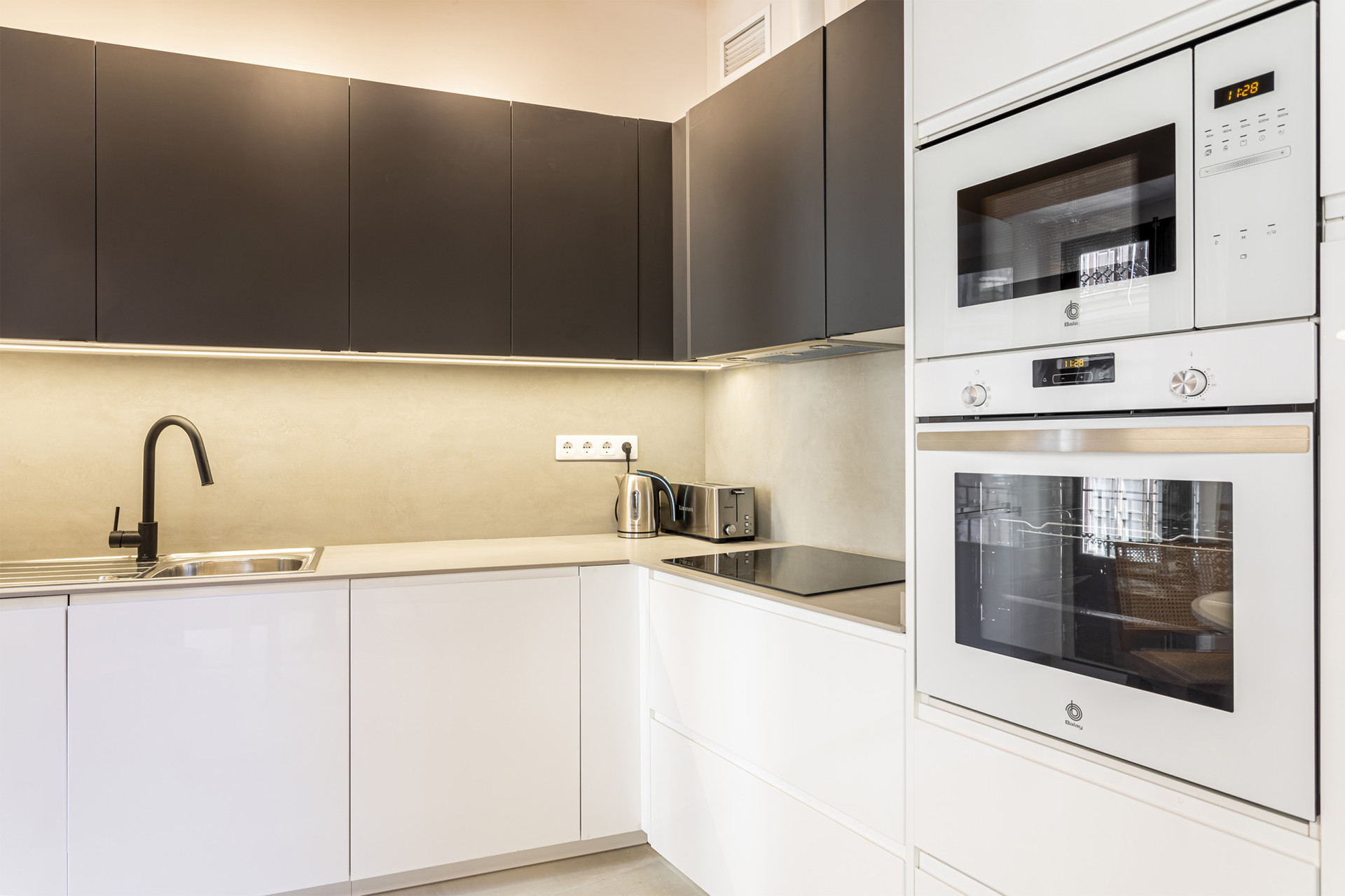 Fully equipped kitchen