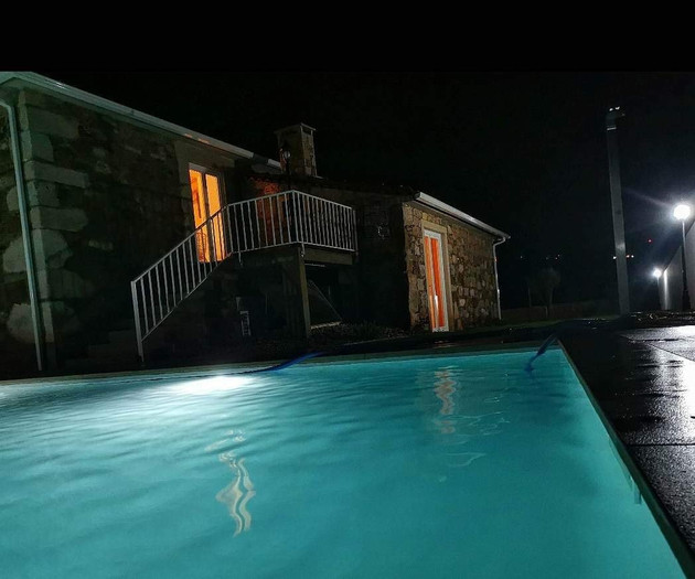 Luxury 5‑Bedroom Villa with Pool and Garden