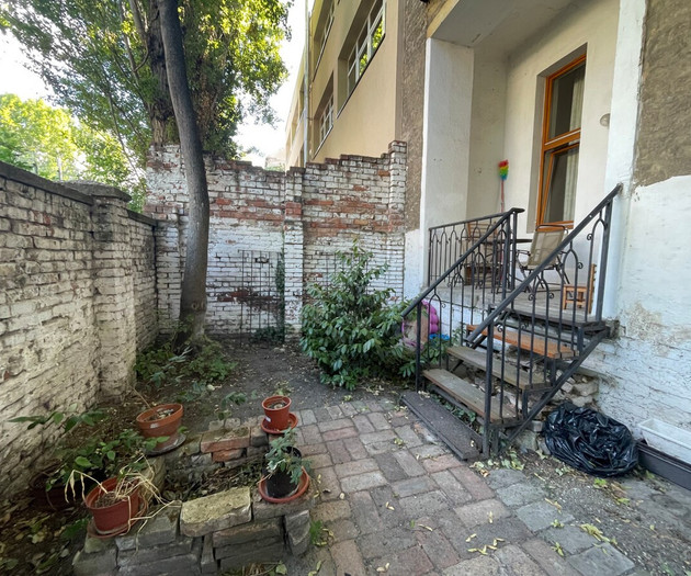Parkside Apartment