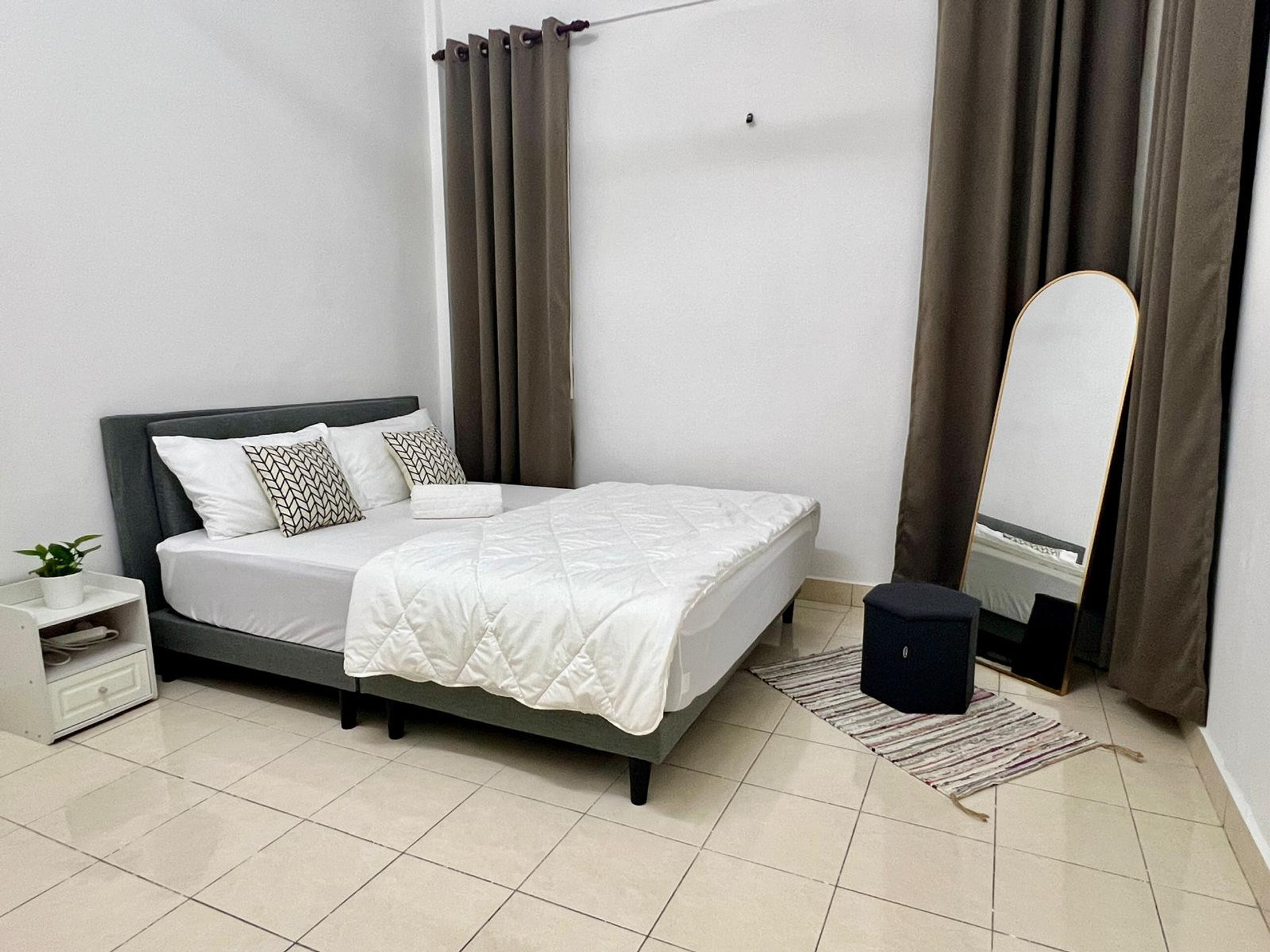 Ensuite room