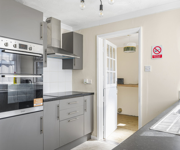 The Ipswich Snug Spacious 3BR Retreat FREE Parking