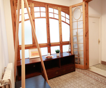 R0302- Room in flat to share in Eixample