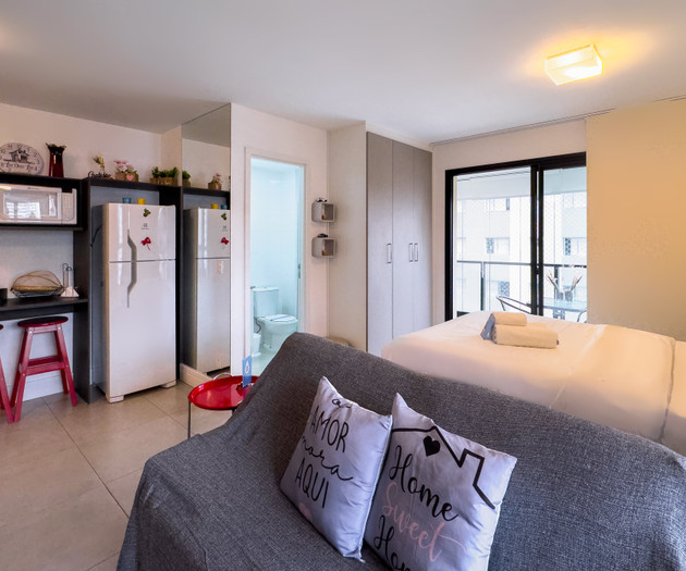 Teljesen felszerelt stúdió 30 méterre a metróállom